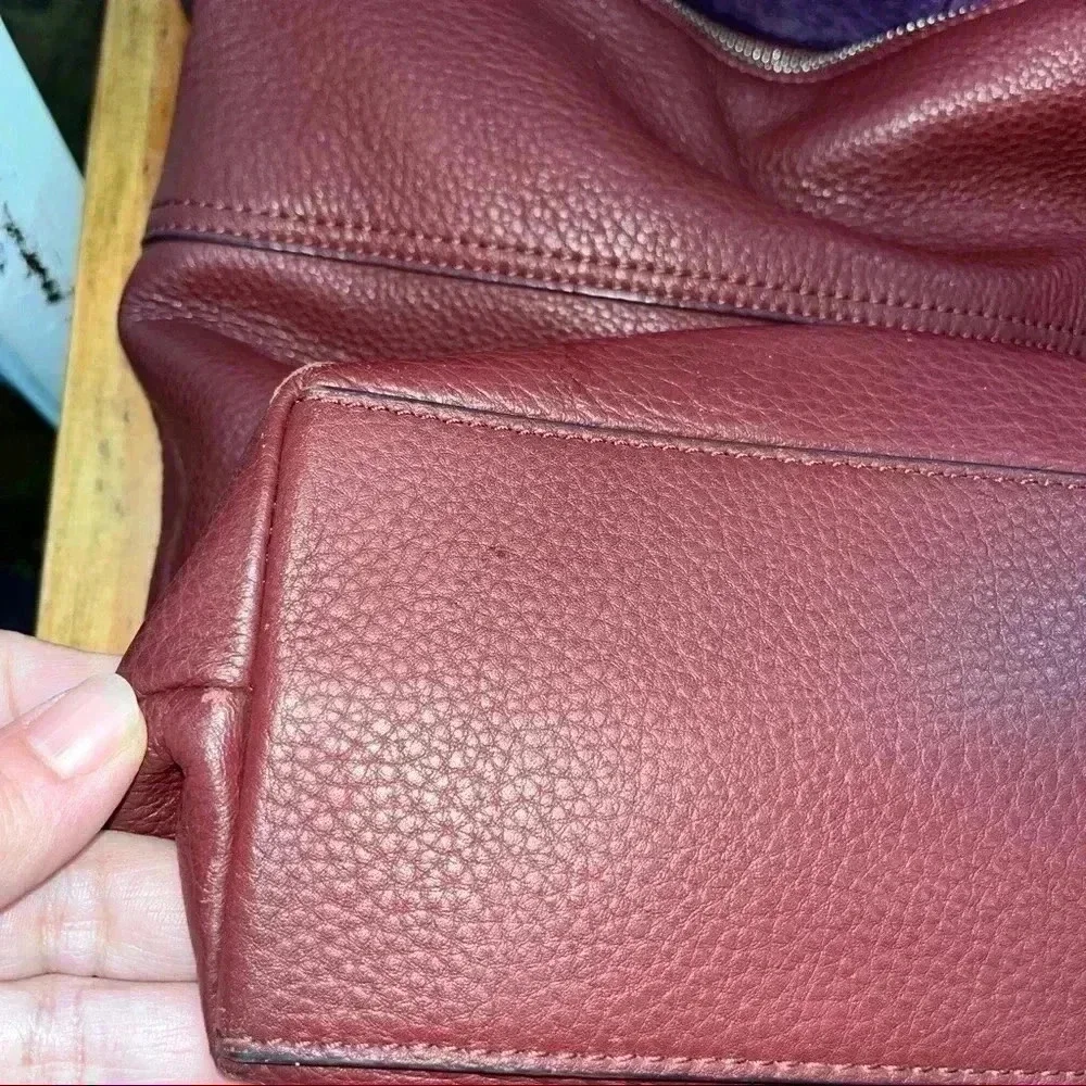 Vince Camuto Lux Hobo bag purse 100% leather, black cherry ❤️👜